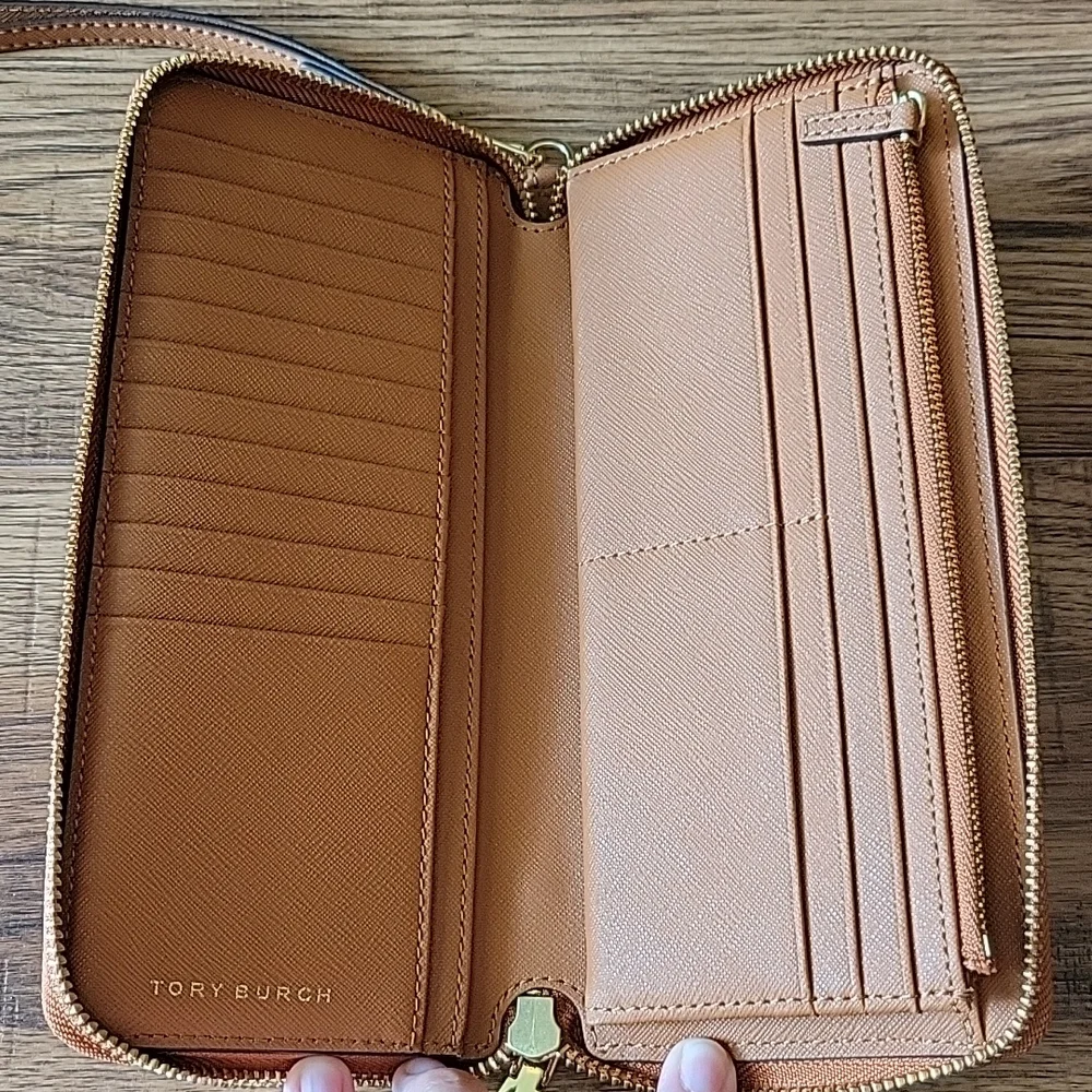 Tory Burch set - Picture 5 of 11